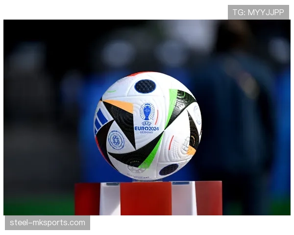 法国队提前锁定欧洲杯晋级名额，状态回暖引关注