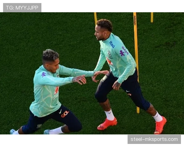 拉菲尼亚:现代左脚边锋的代表解析